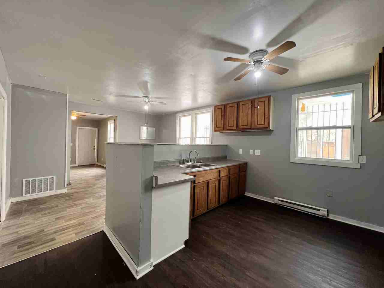 1037 Orchard St - Photo 6 of 12