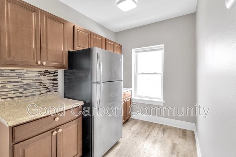 1016 Amherst St #D5 - Photo 5 of 15