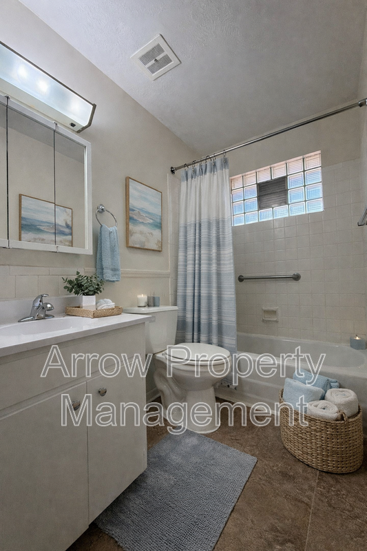 2000 Washington St - Photo 4 of 6