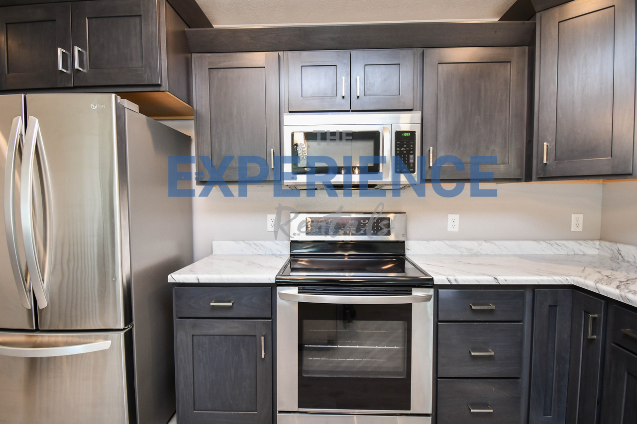 3501 S Outfield Cir - Photo 2 of 29