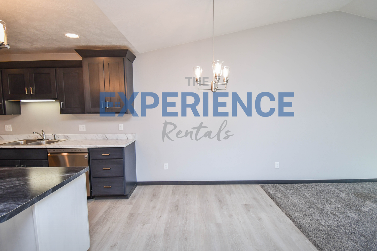 3501 S Outfield Cir - Photo 6 of 29