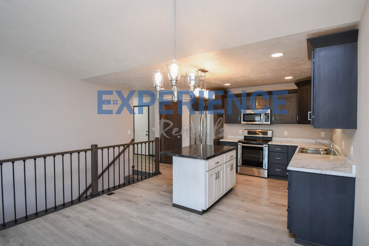 3501 S Outfield Cir - Photo 7 of 29