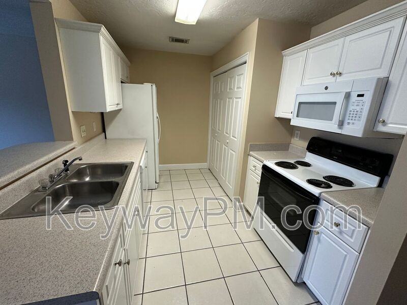 314 Caldwell Cir - Photo 5 of 12