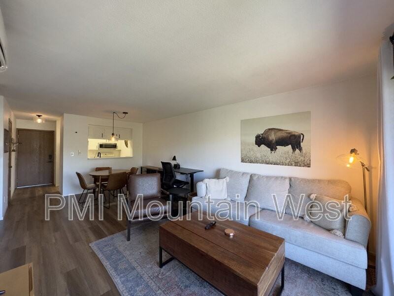 339 E St #1405 - Photo 7 of 22