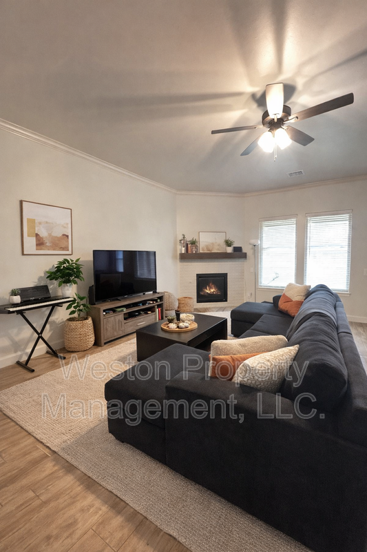 9212 Sw 41st St - Photo 3 of 15