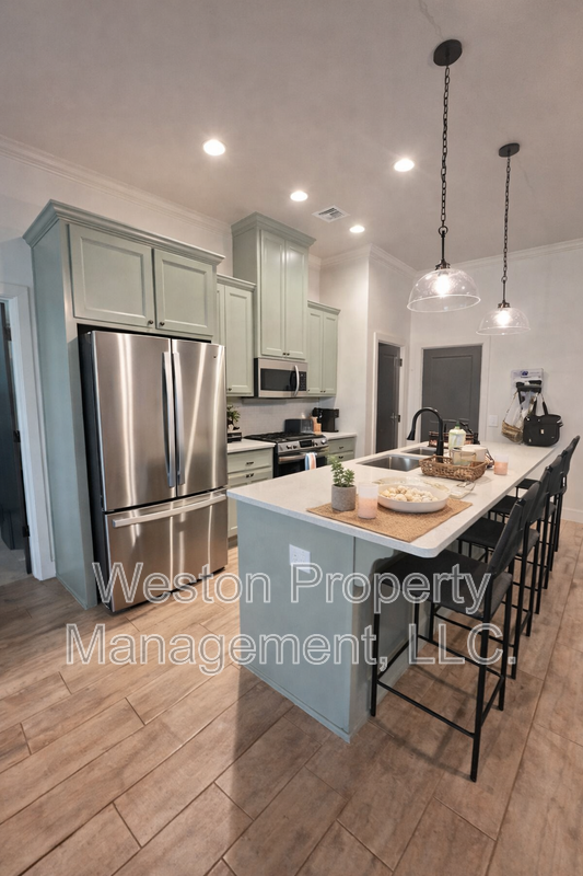 9212 Sw 41st St - Photo 5 of 15