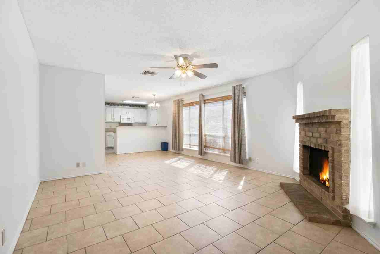 8430 Cranberry Hl - Photo 6 of 25