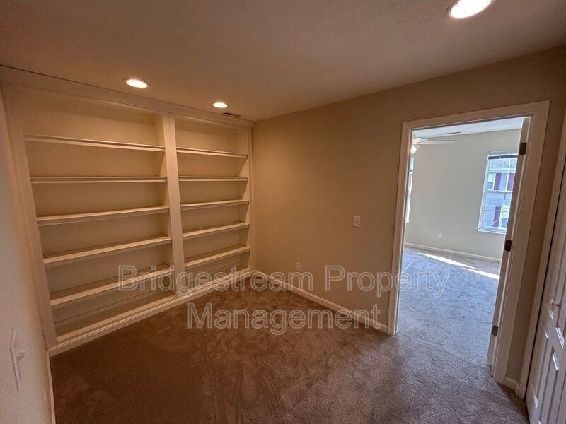 4292 Straight Arrow Rd - Photo 6 of 13