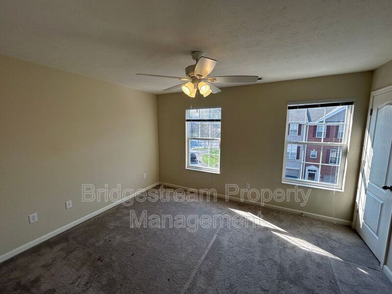 4292 Straight Arrow Rd - Photo 7 of 13