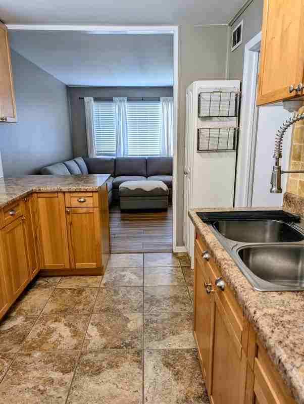 2236 Warrick St - Photo 4 of 6