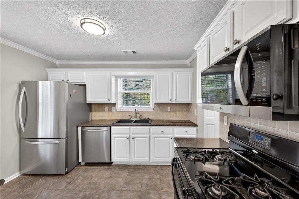 1418 Shiloh Way Nw - Photo 4 of 18