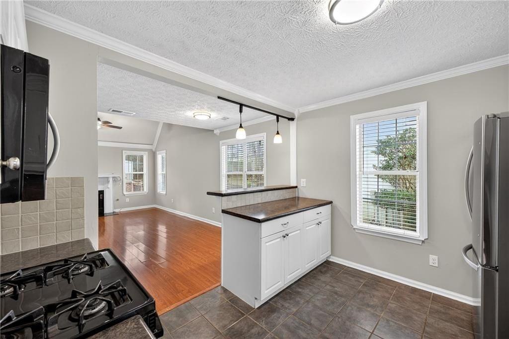 1418 Shiloh Way Nw - Photo 6 of 18