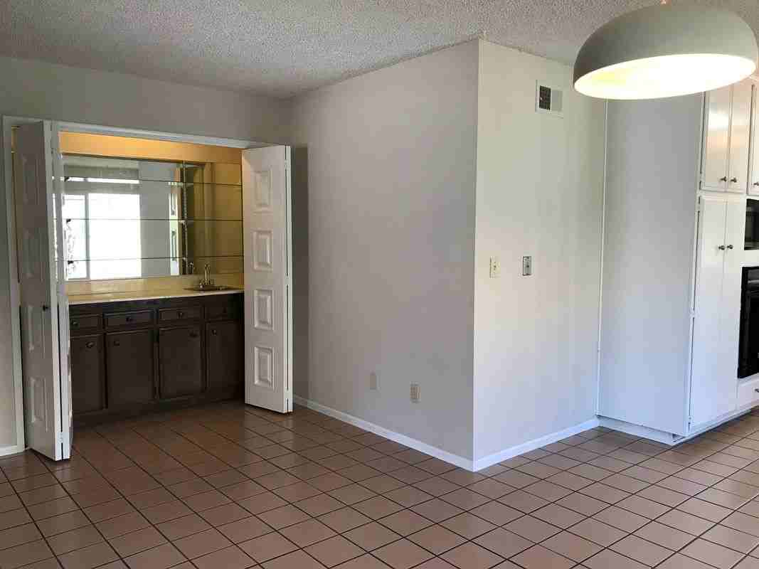 4592 Benhurst Ave - Photo 2 of 14