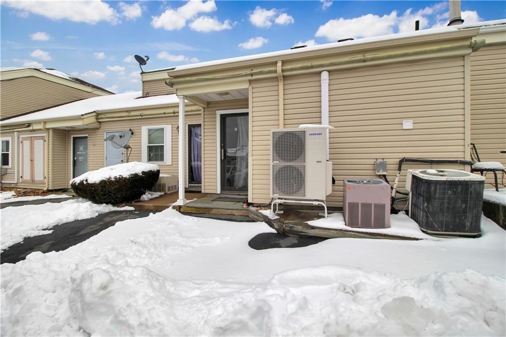 55 Beach St ##16 - Photo 2 of 8