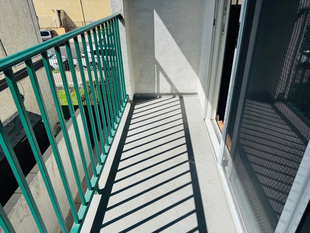 7228 Independence Ave ##03 - Photo 6 of 8