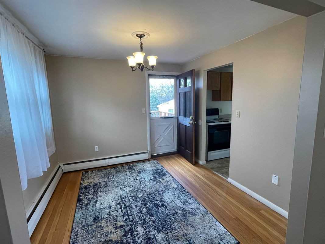 10 Larry Ln - Photo 4 of 18