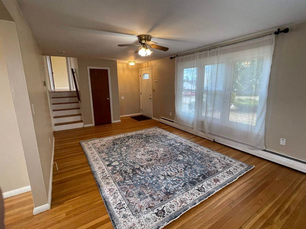 10 Larry Ln - Photo 5 of 18