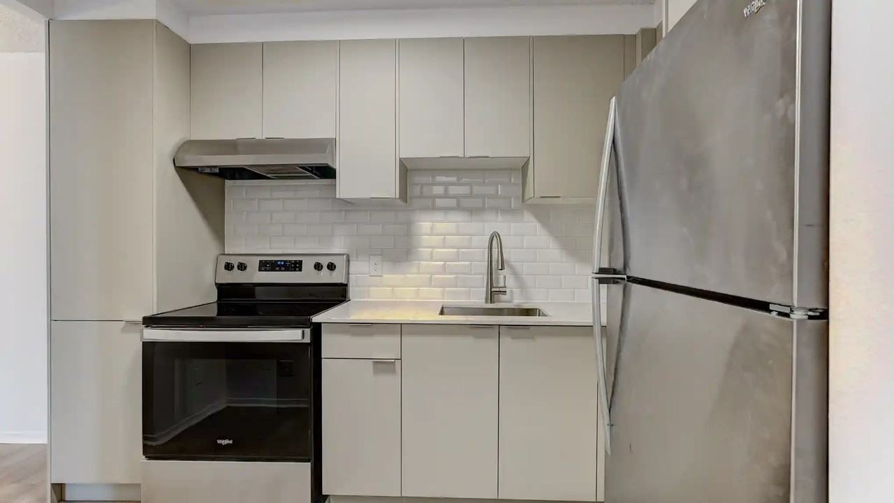 6555 Chemin Kildare - Photo 4 of 16