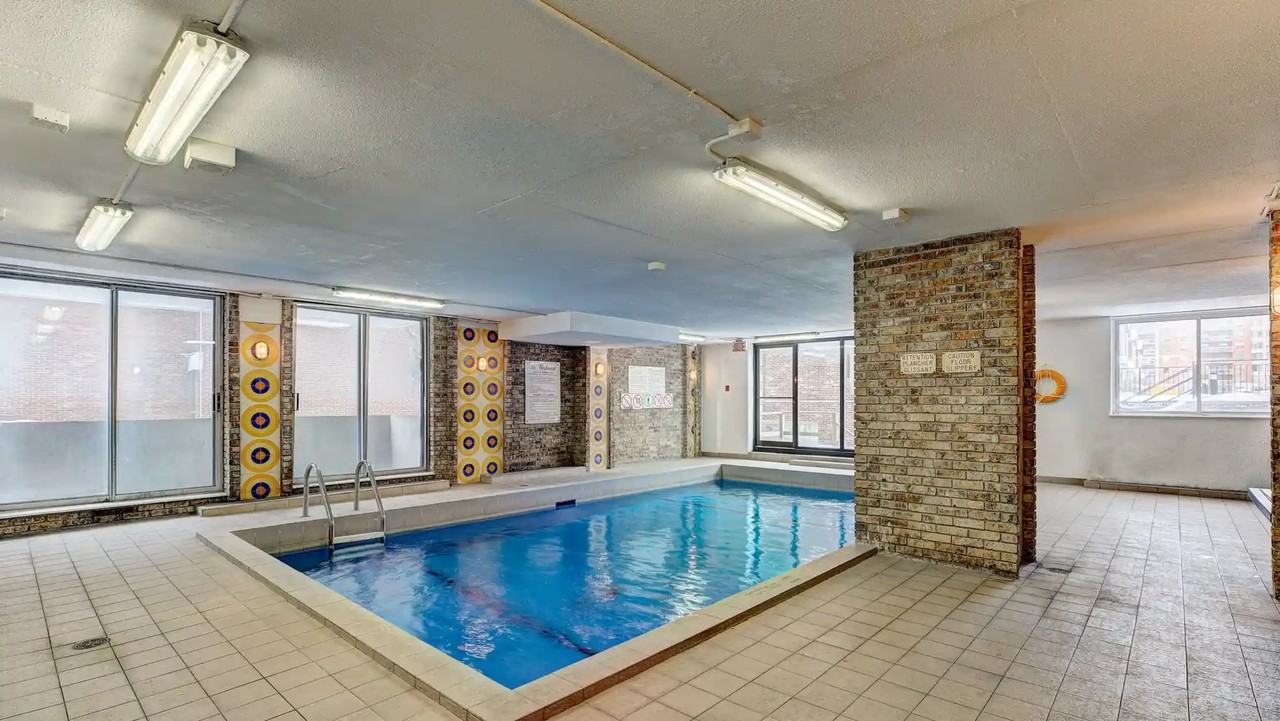 6555 Chemin Kildare - Photo 2 of 16