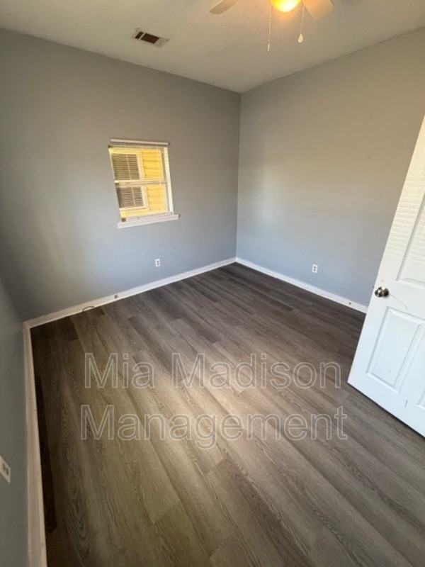 1419 Richards St - Photo 4 of 10