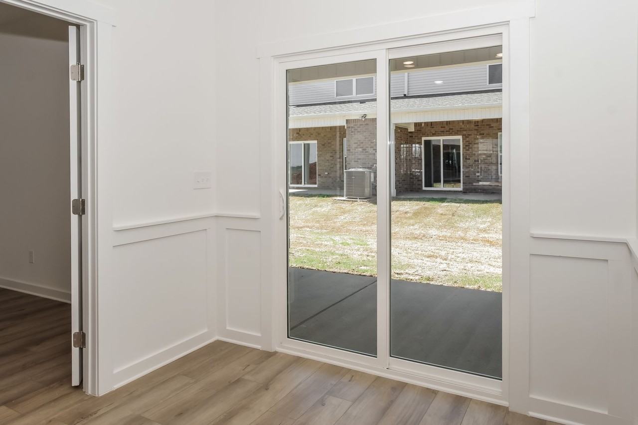 12073 Wendy Dr - Photo 7 of 18