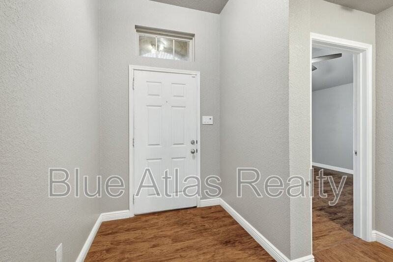 920 Reveille Rd - Photo 2 of 22