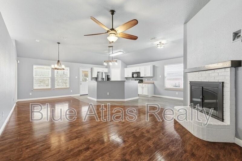 920 Reveille Rd - Photo 3 of 22