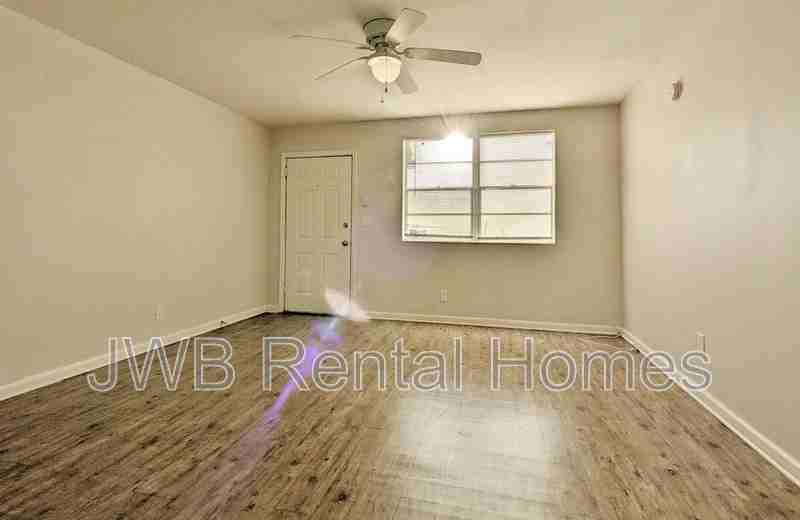 2802 Justina Rd - Photo 7 of 13