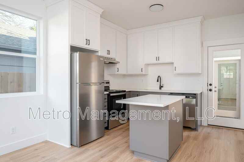 12094 Se Market St - Photo 6 of 22