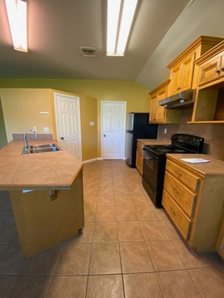 125 Festival Ln - Photo 2 of 11