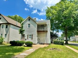 featured image of 100 1/2 N State St