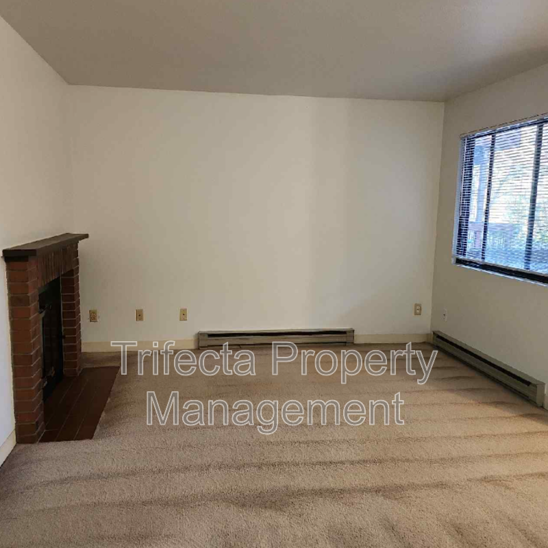 4501 E Boardwalk Dr - Photo 3 of 10