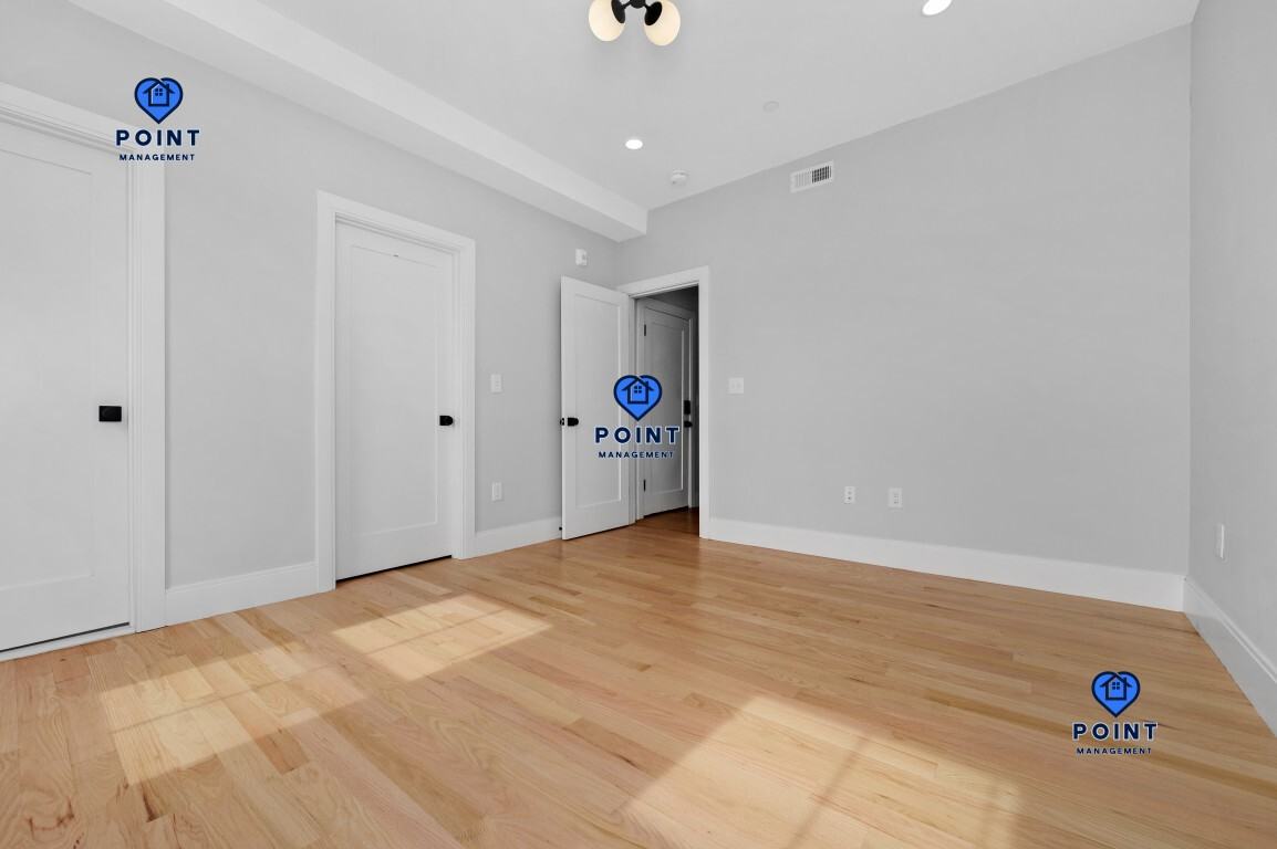 130 Bremen St #4 - Photo 4 of 10