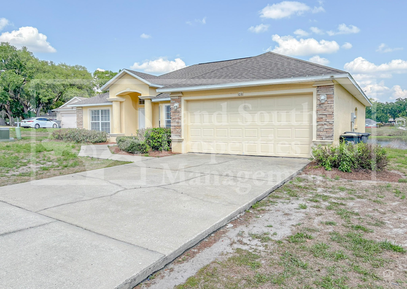 1031 Hidden Ct - Photo 3 of 27