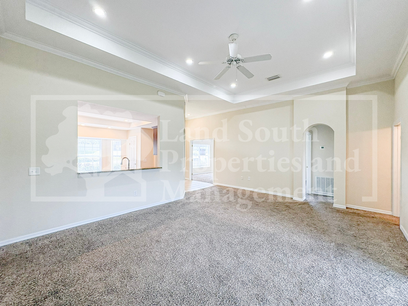 1031 Hidden Ct - Photo 5 of 27