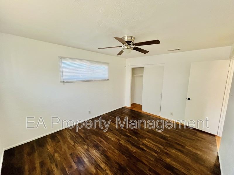 1129 Georgia St Se #1 - Photo 6 of 11