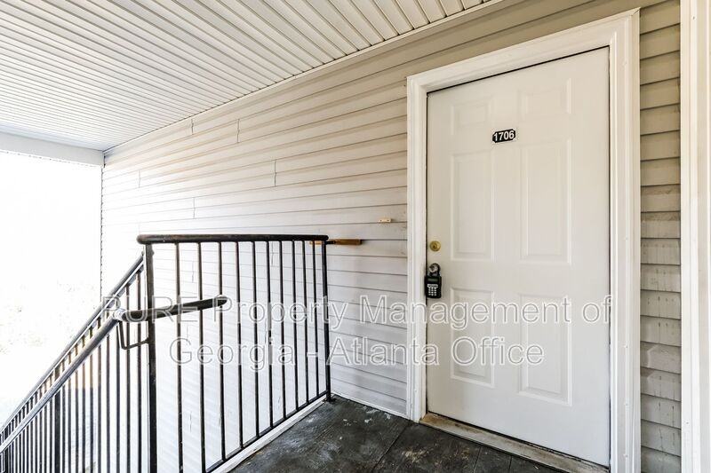 1706 Stonehaven Cir #1706 - Photo 2 of 21