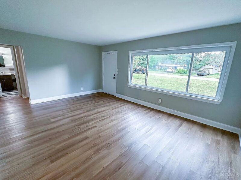 1470 Antoinette Ave - Photo 2 of 25