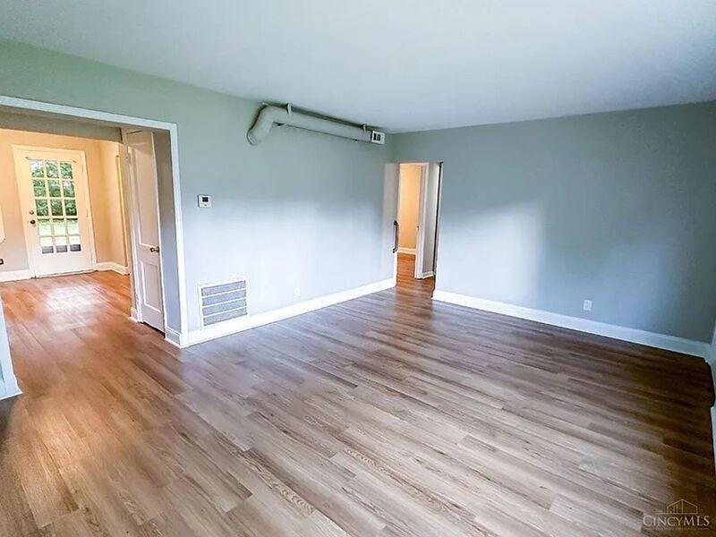 1470 Antoinette Ave - Photo 4 of 25