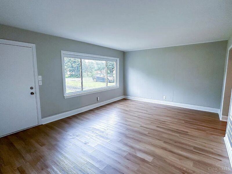 1470 Antoinette Ave - Photo 5 of 25