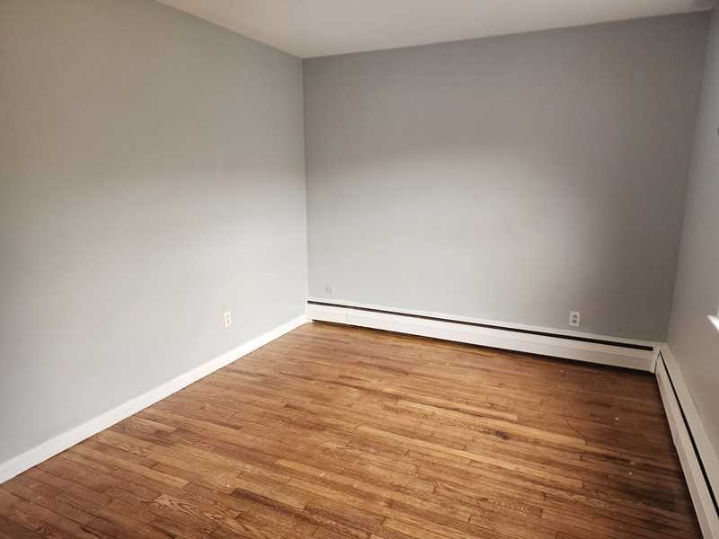 96 S Hamilton St - Photo 3 of 10