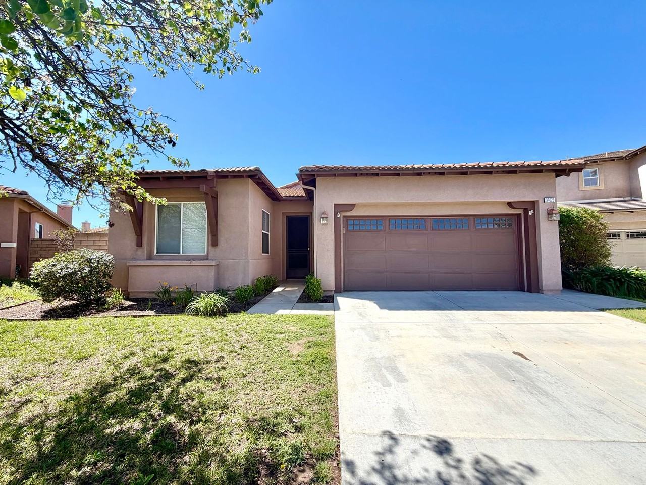 34629 Sagebrush Ln