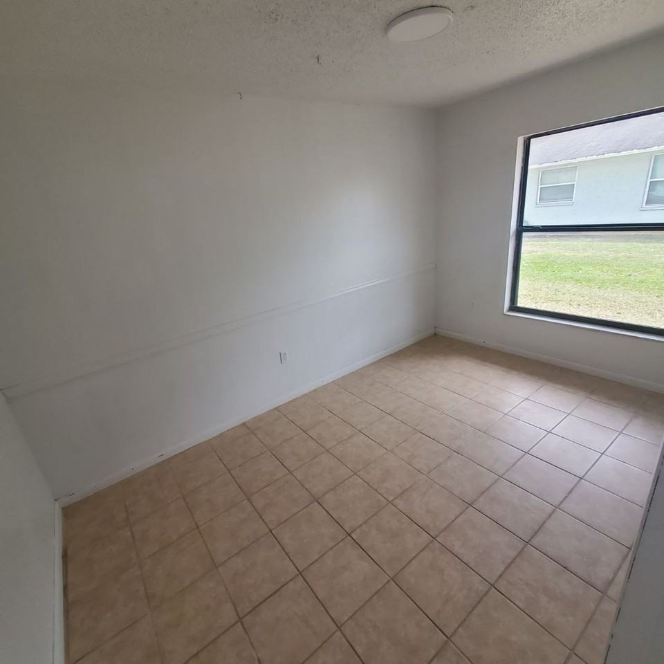 1504 Peavy Ct - Photo 6 of 7