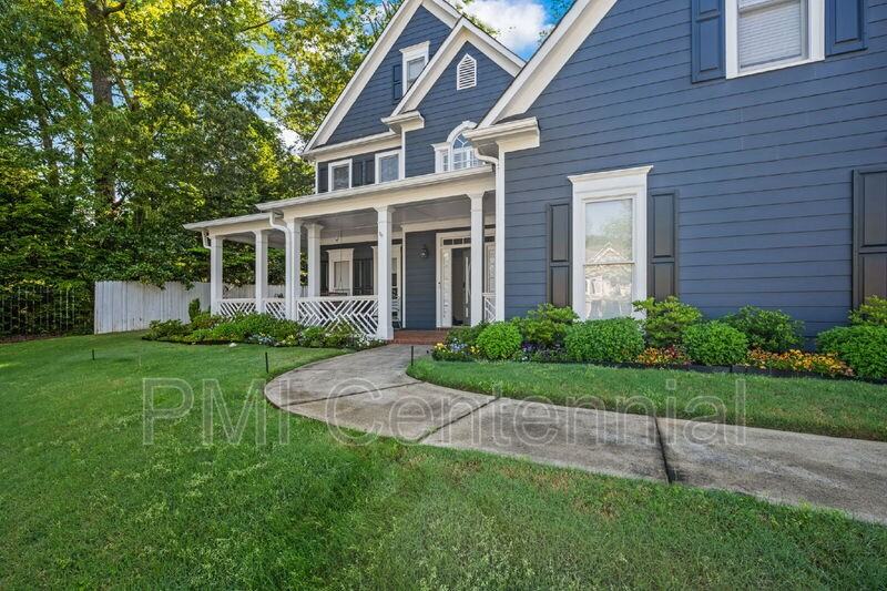 2506 Retreat Dr - Photo 3 of 37