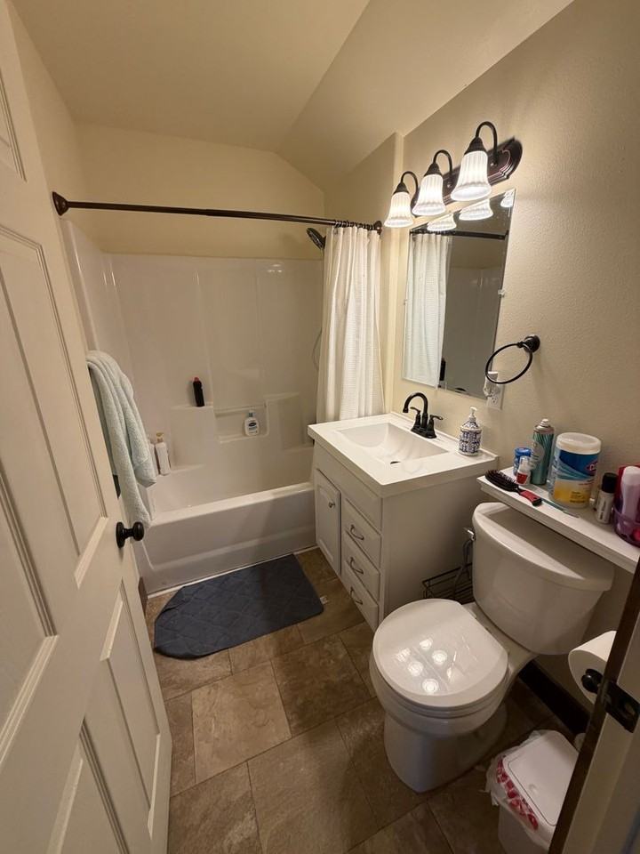 722 Lambrecht Ln - Photo 7 of 10