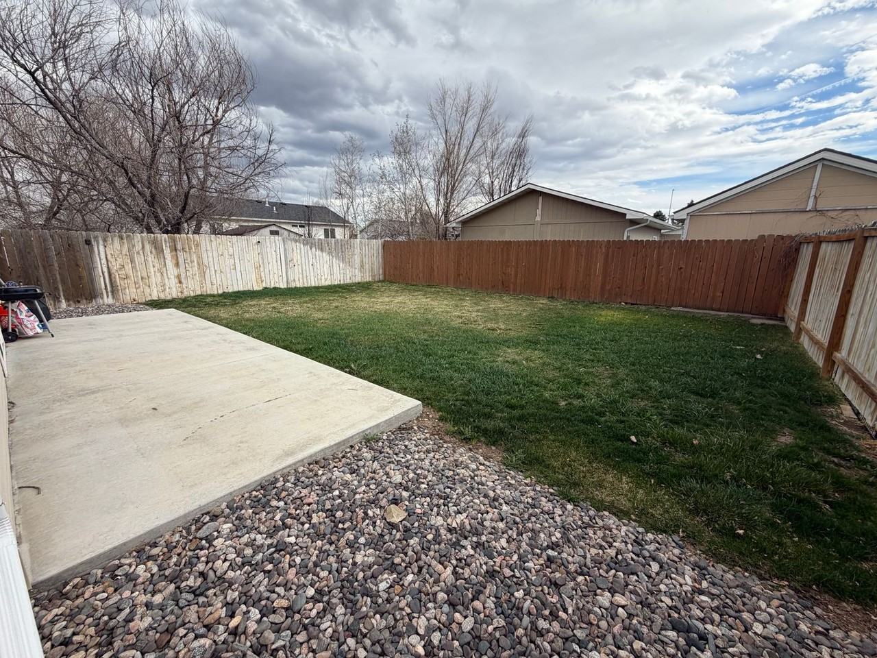 722 Lambrecht Ln - Photo 3 of 13