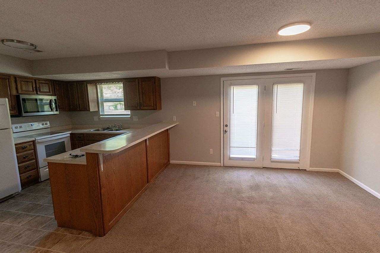 3602 Hermitage Rd - Photo 5 of 28