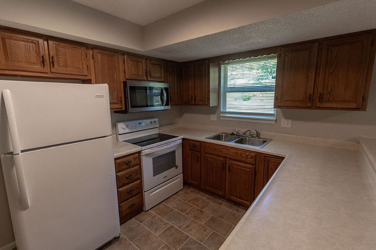 3602 Hermitage Rd - Photo 6 of 28