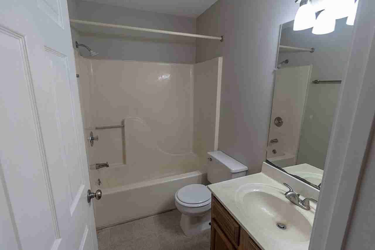 3602 Hermitage Rd - Photo 7 of 28