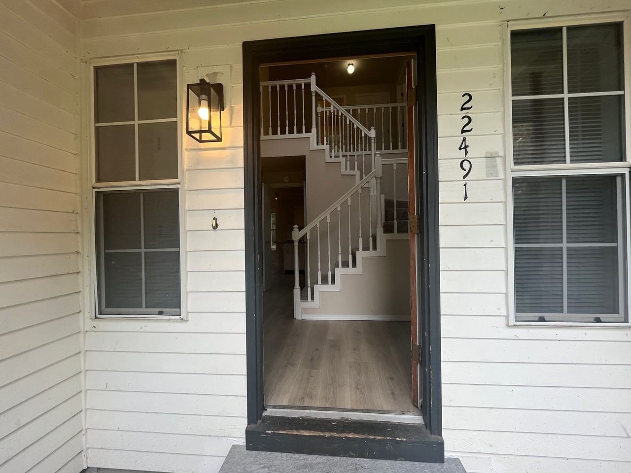 22491 Clark St - Photo 2 of 30